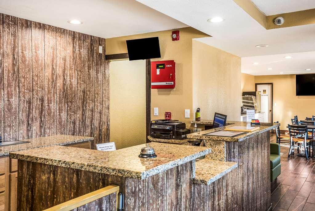 Econo Lodge Oskaloosa Интерьер фото