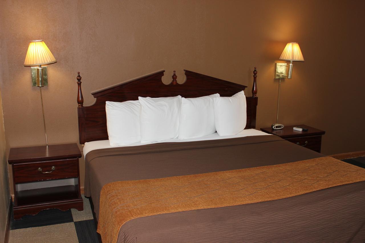 Econo Lodge Oskaloosa Экстерьер фото