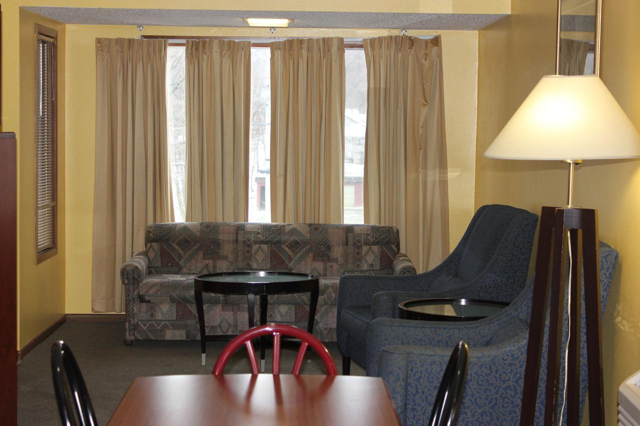 Econo Lodge Oskaloosa Экстерьер фото